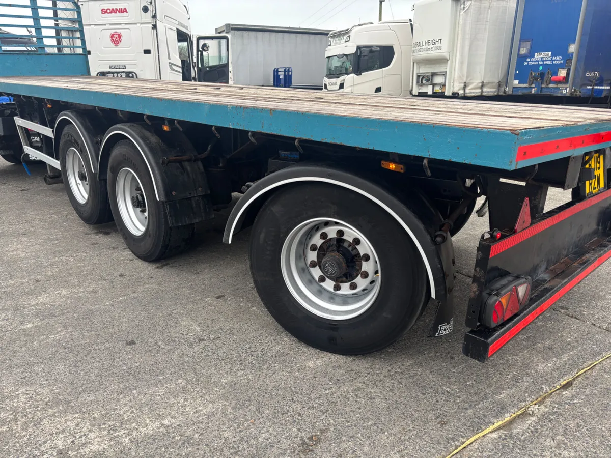 SDC Urban 10.5 meter Rear Steering Flat Trailer - Image 4