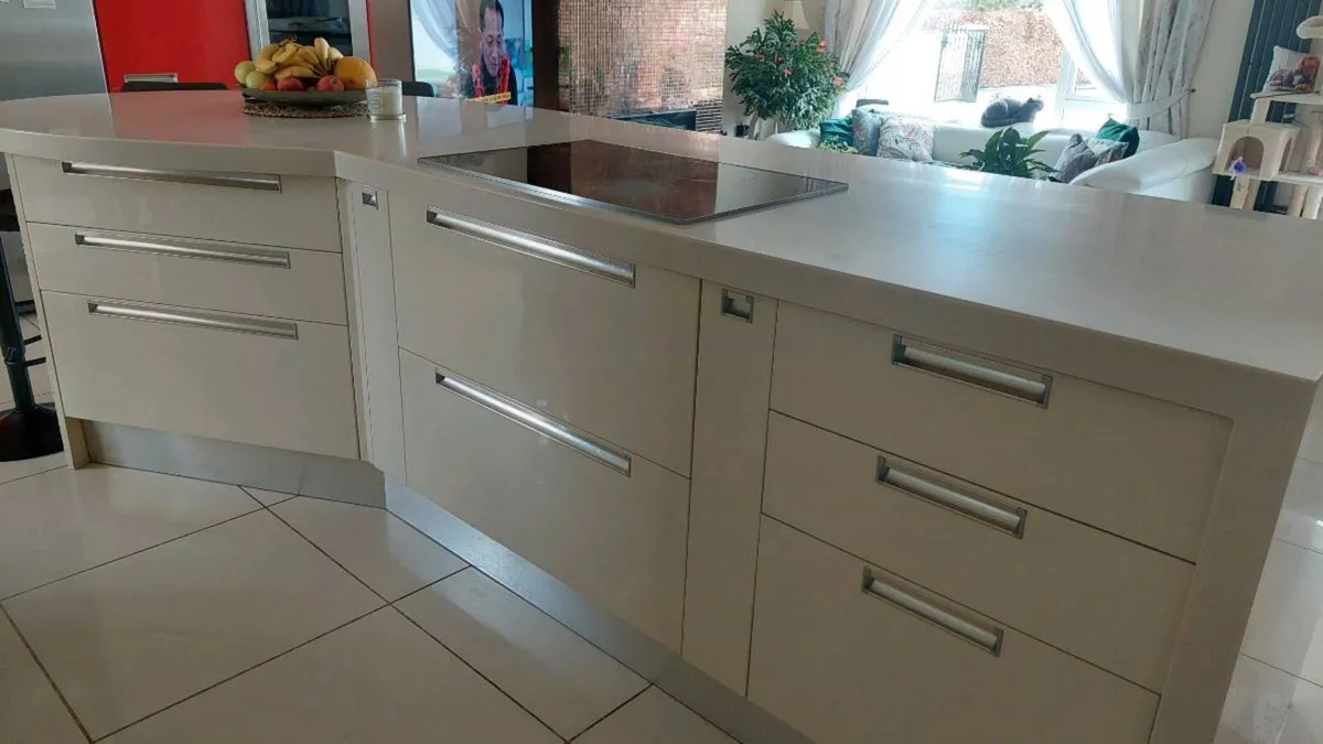 Kitchen furniture - Image 4