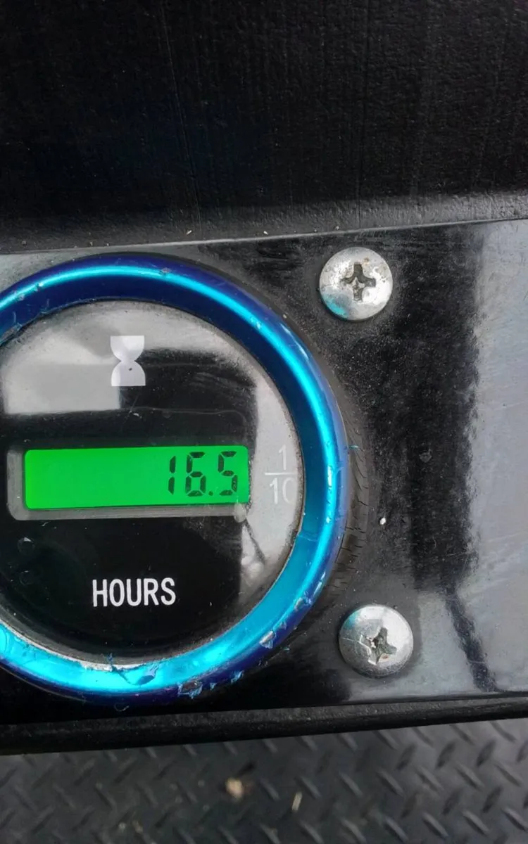 Mini digger - Image 2