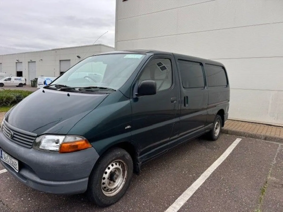 Toyota HiAce 2006 - Image 1