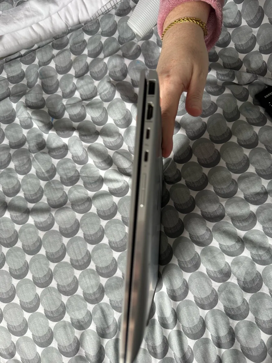 Hp Elite book x360 1040 G5 - Image 1