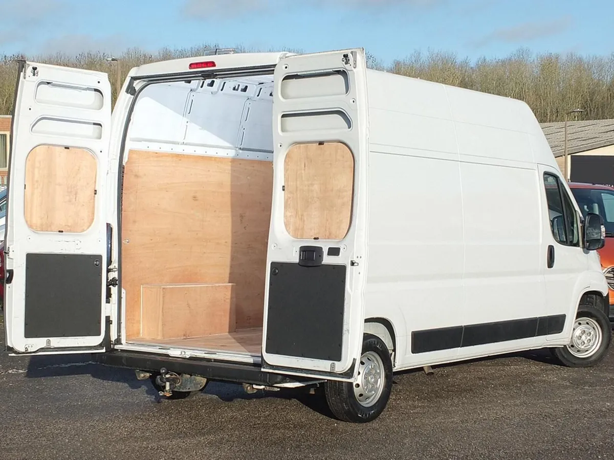 2023 Citroen Relay High Roof Panel Van - Image 2