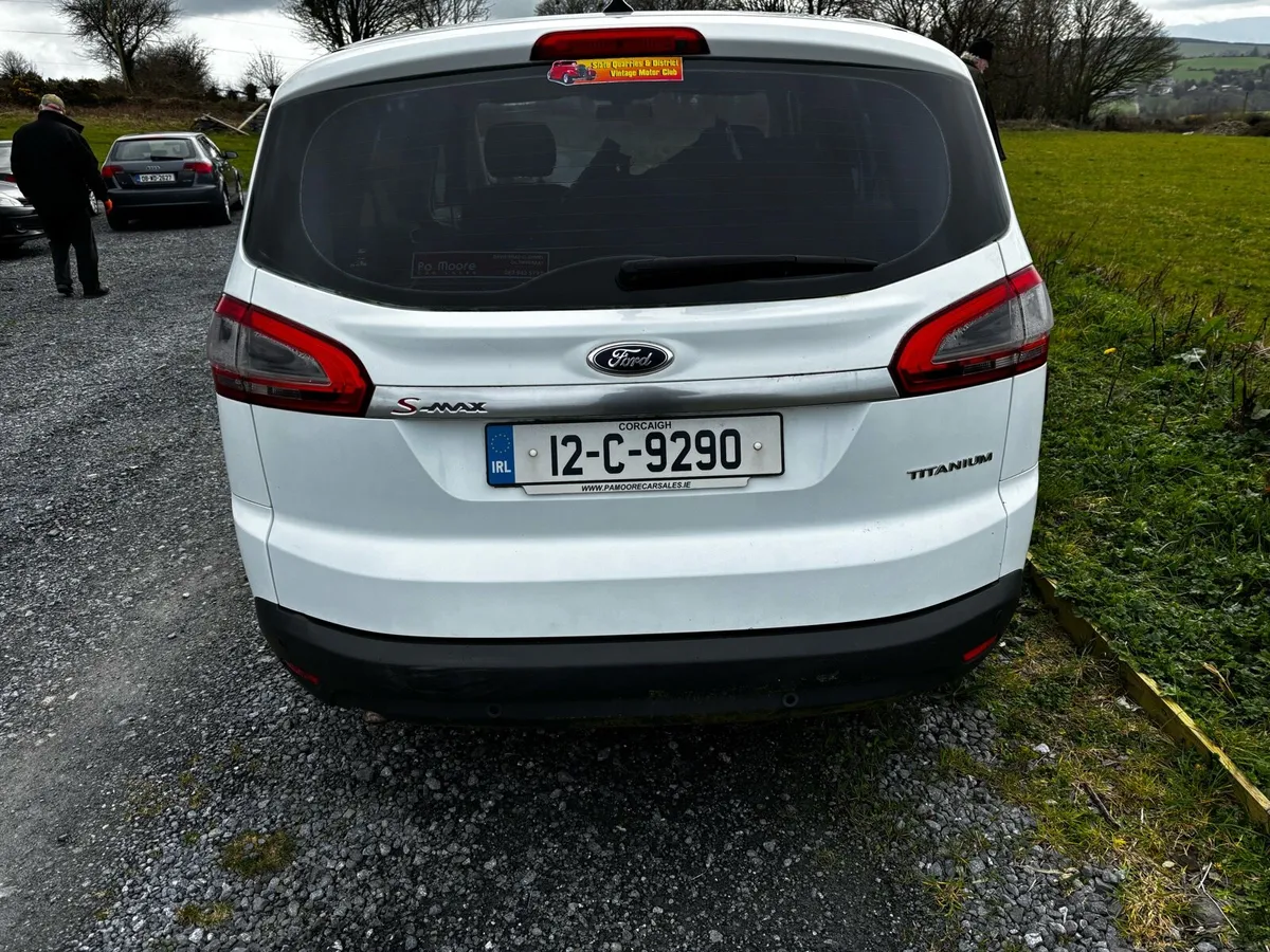 12 ford smax damaged repairable drive home - Image 1