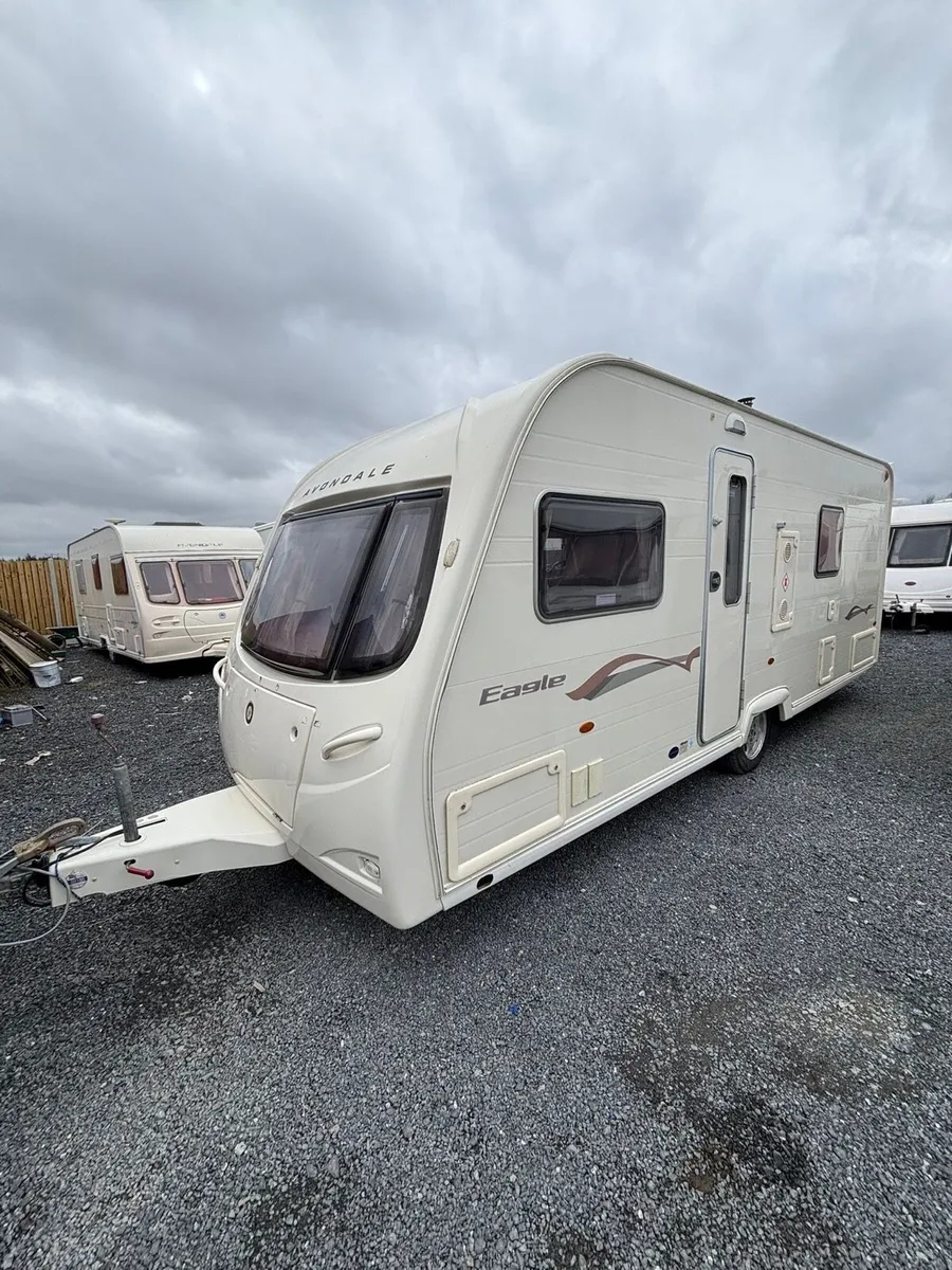 High End Avondale 4 Berth Fixed Bed Caravan - Image 1