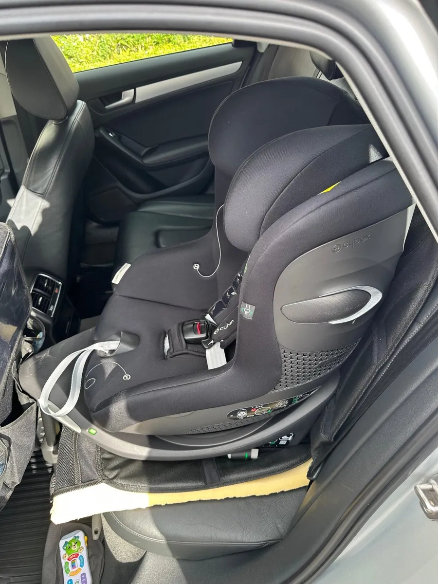 Car seat - Image 4