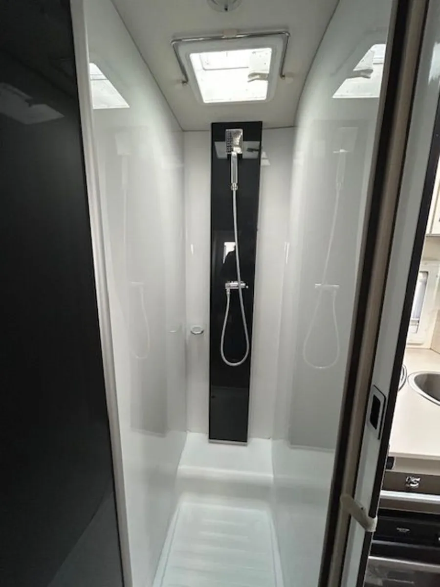 2018 CHAUSSON FLASH 530 AUTOMATIC 4 BERTH - Image 4