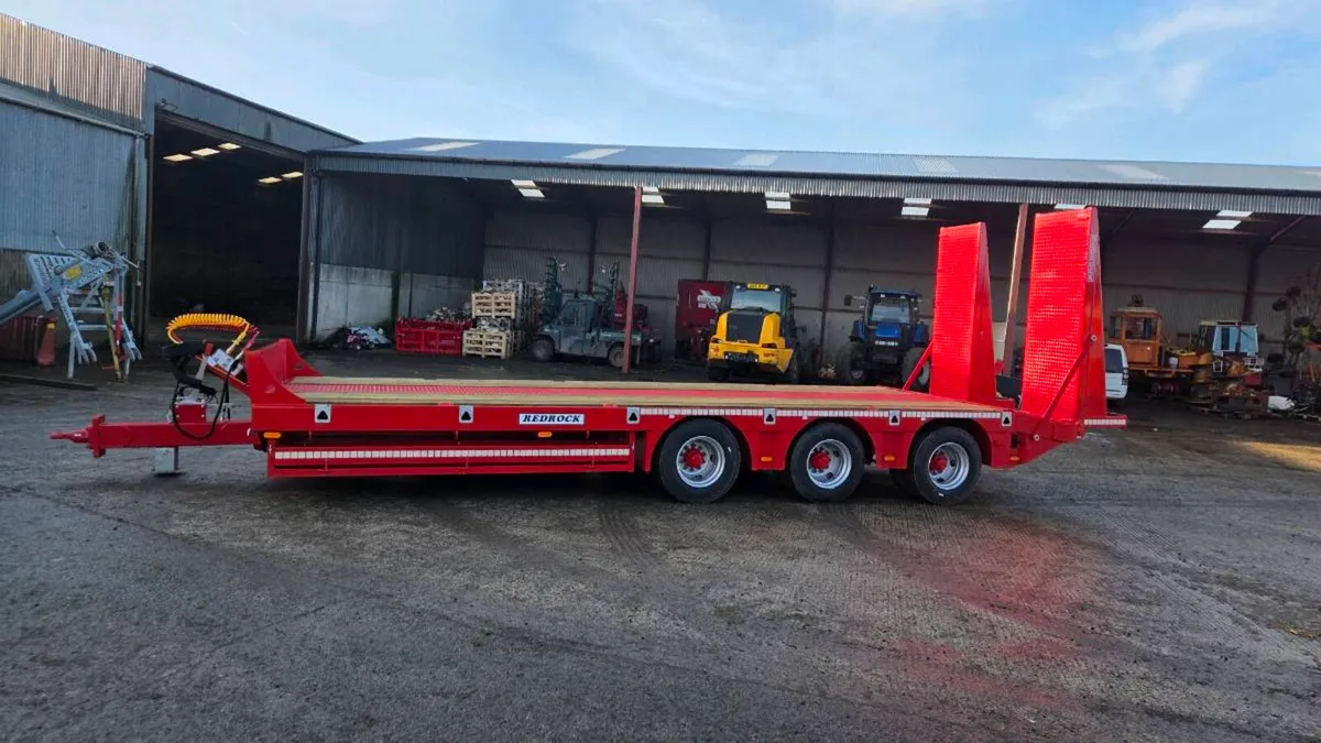 New Redrock tri axle low loader - Image 2