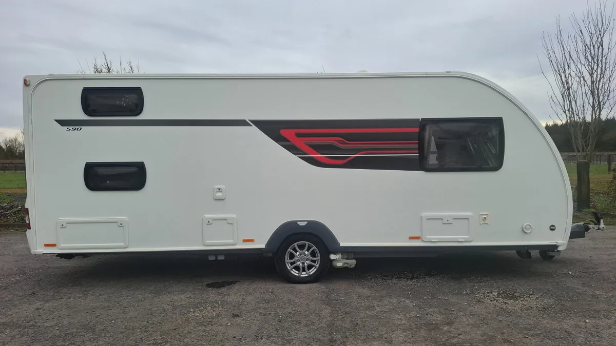 Swift Sterling Eccles 590 6 berth caravan - Image 1