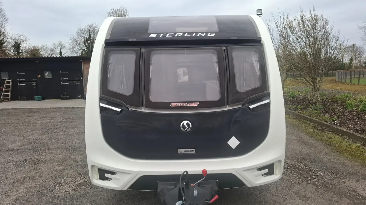 Swift Sterling Eccles 590 6 berth caravan - Image 2