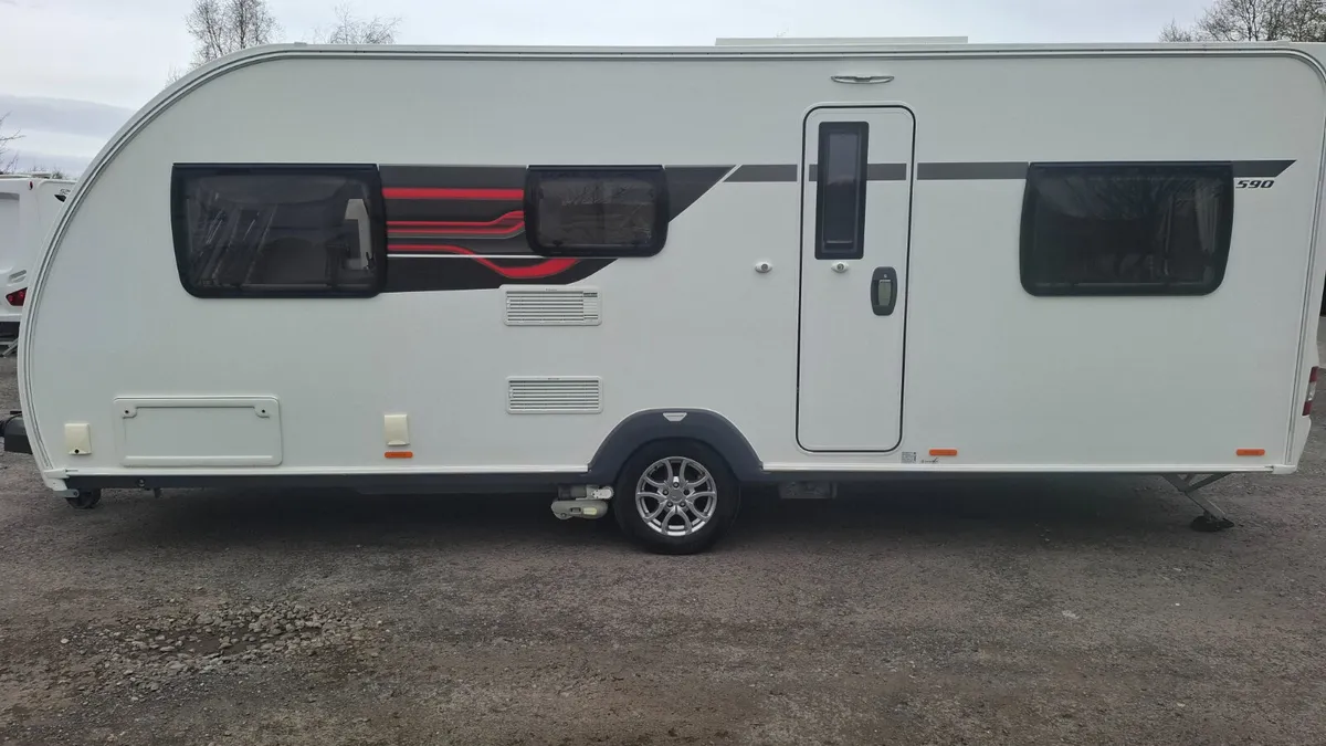 Swift Sterling Eccles 590 6 berth caravan - Image 3