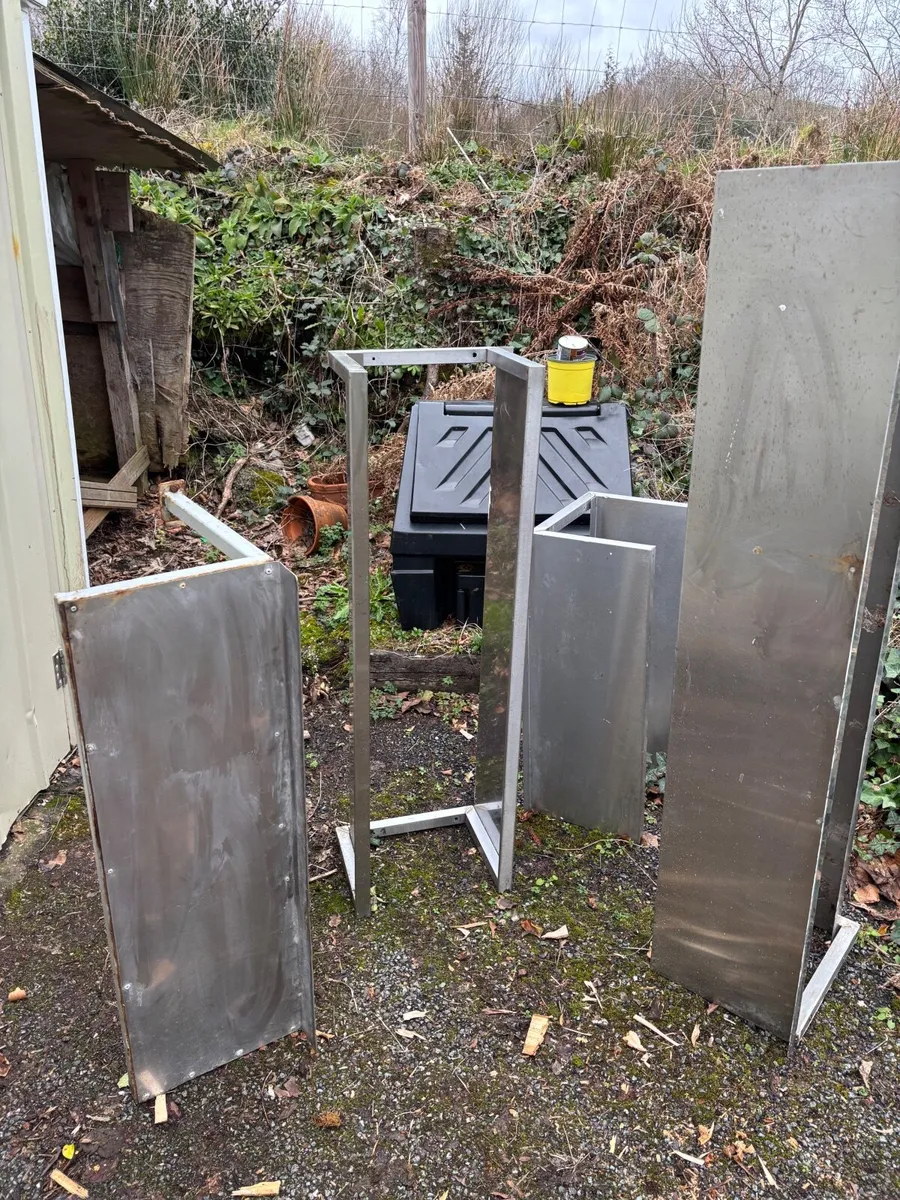 Stainless steel shelves - Image 1