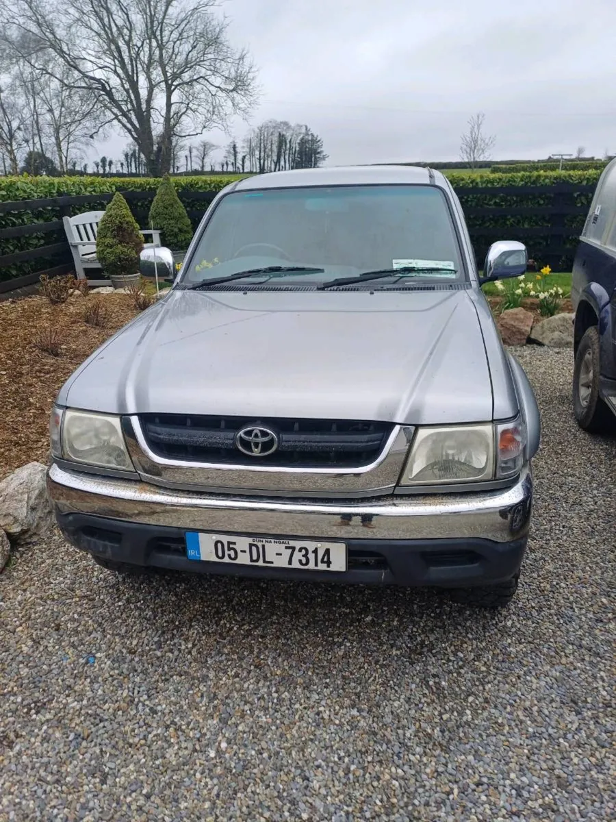 Toyota hilux - Image 3
