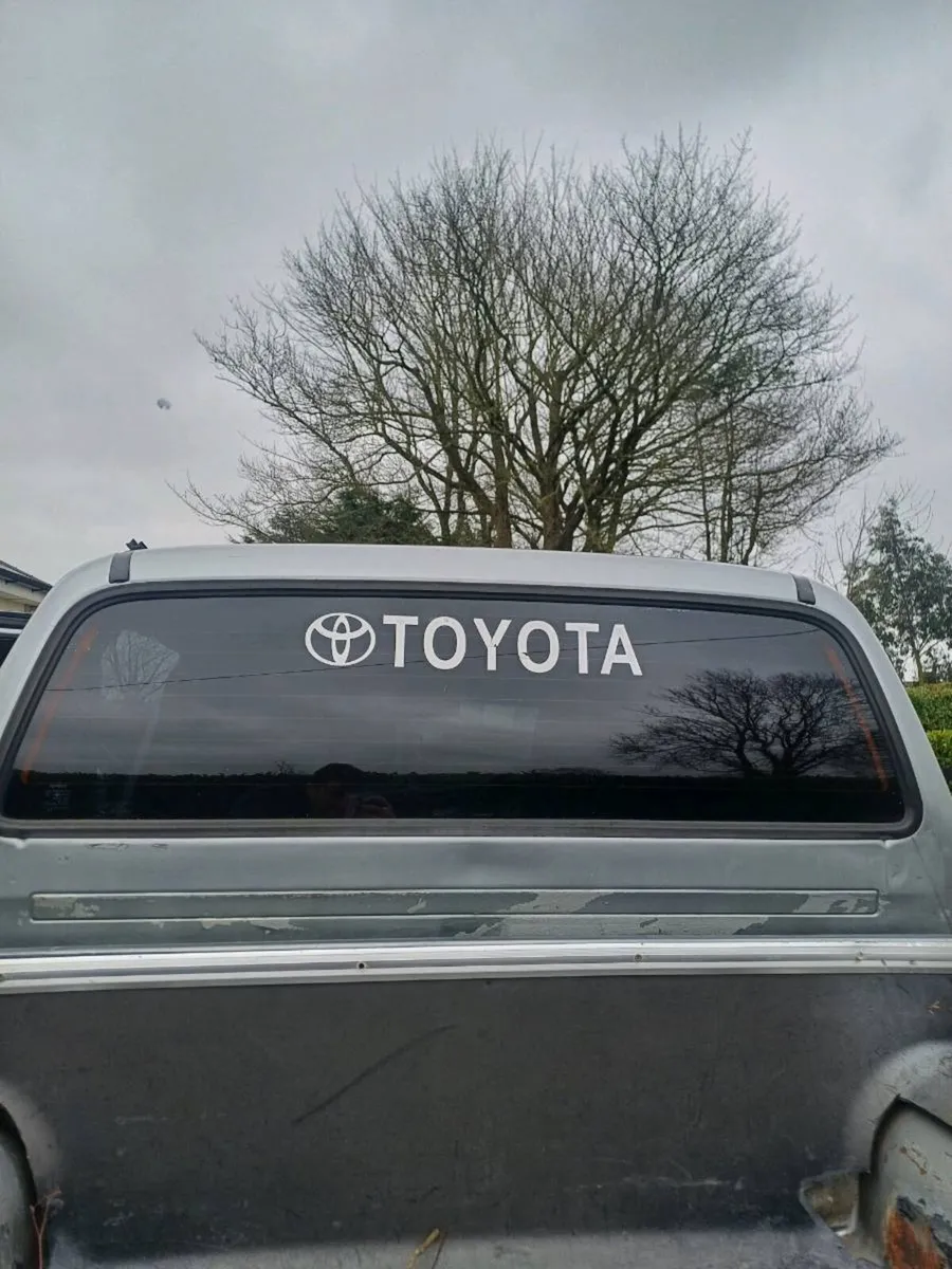 Toyota hilux - Image 4