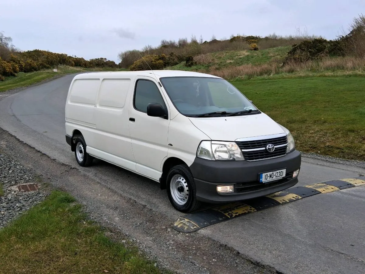 2010 hiace new cvrt mint condition 120bhp - Image 1