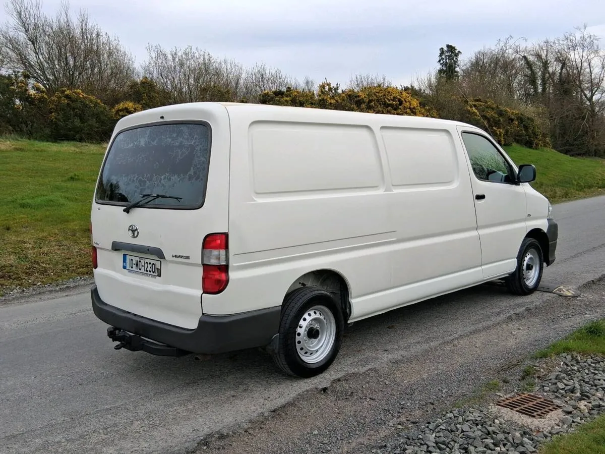 2010 hiace new cvrt mint condition 120bhp - Image 4