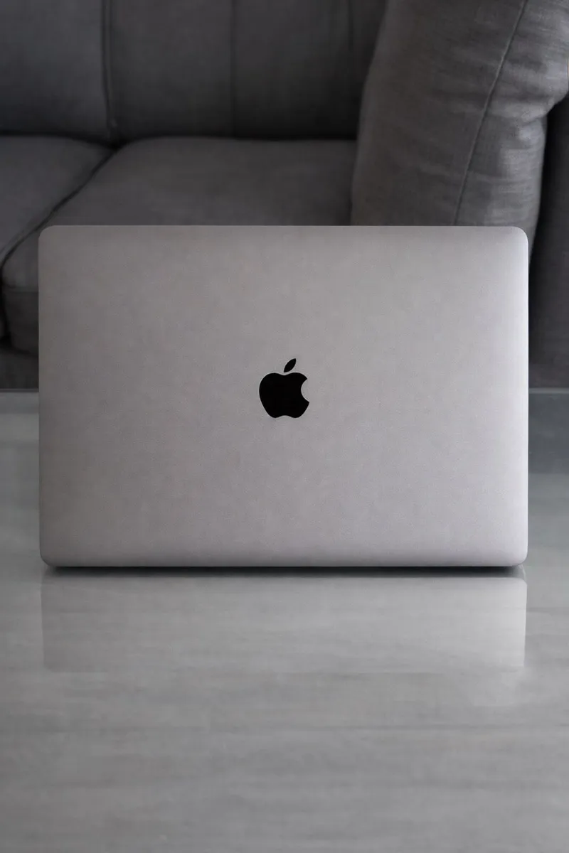 MacBook Air 2020 i5 | 8GB RAM | New Battery | Exce - Image 1