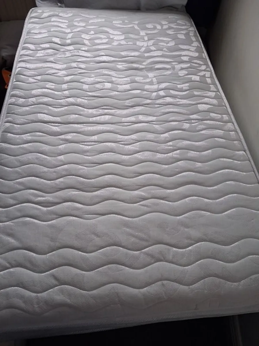 Toddler bed - Image 3