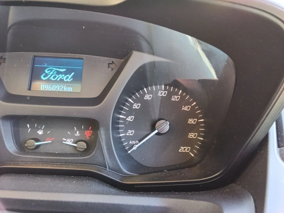 Camper/Day Van - Image 4