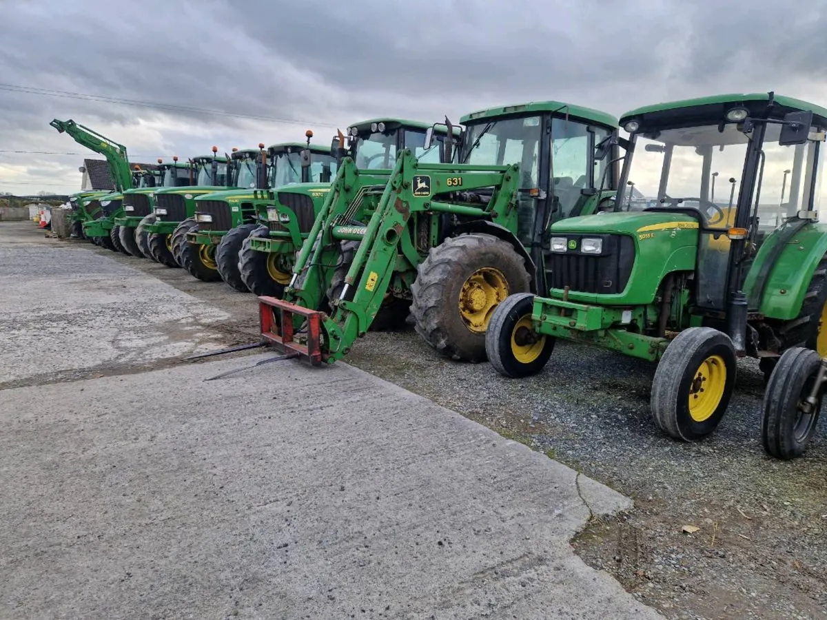 Selection of johndeere tractors - Image 1