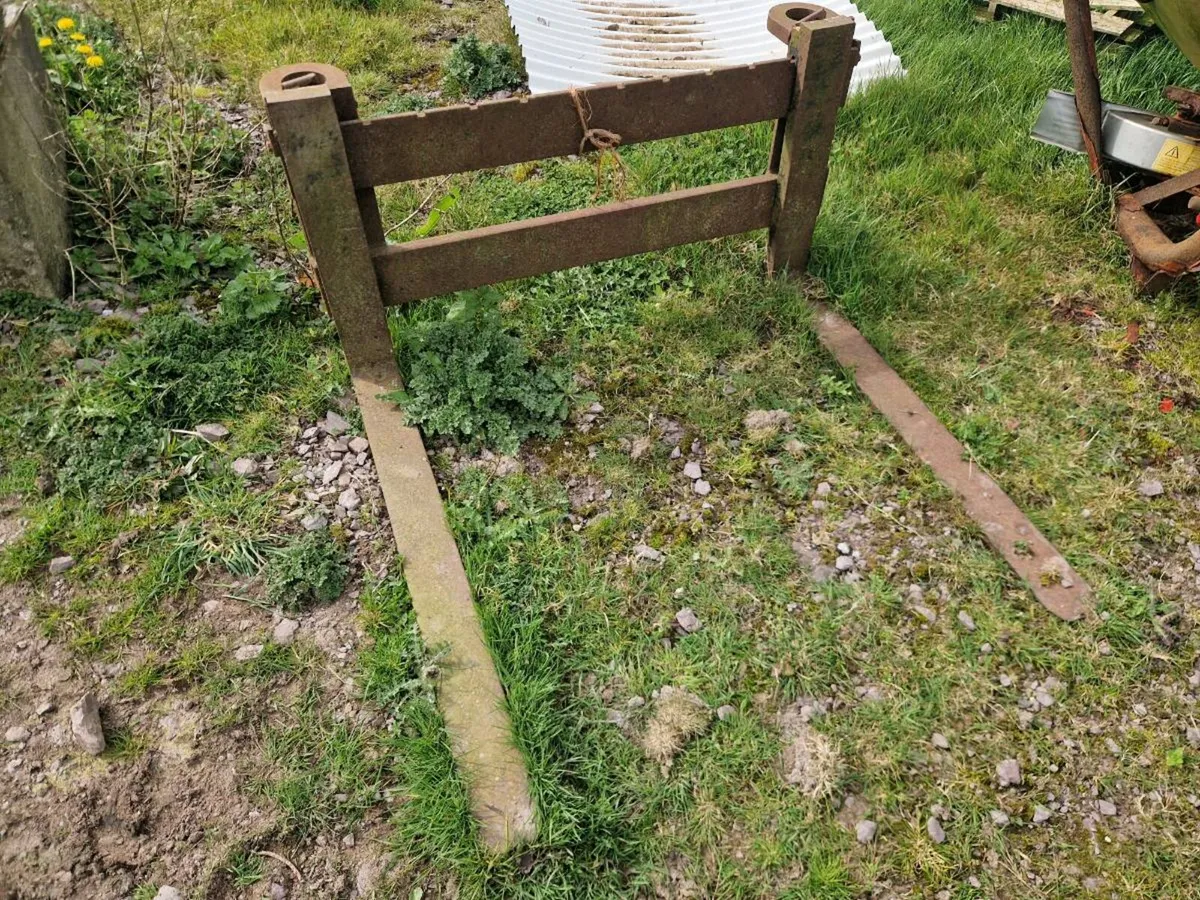 Yard sale/clearance - Image 3