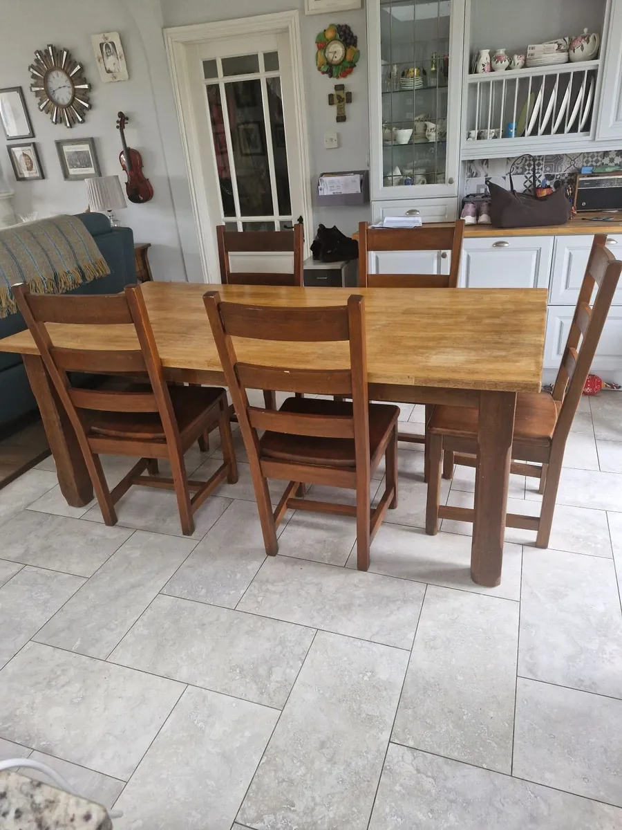 Table and  chairs - Image 2