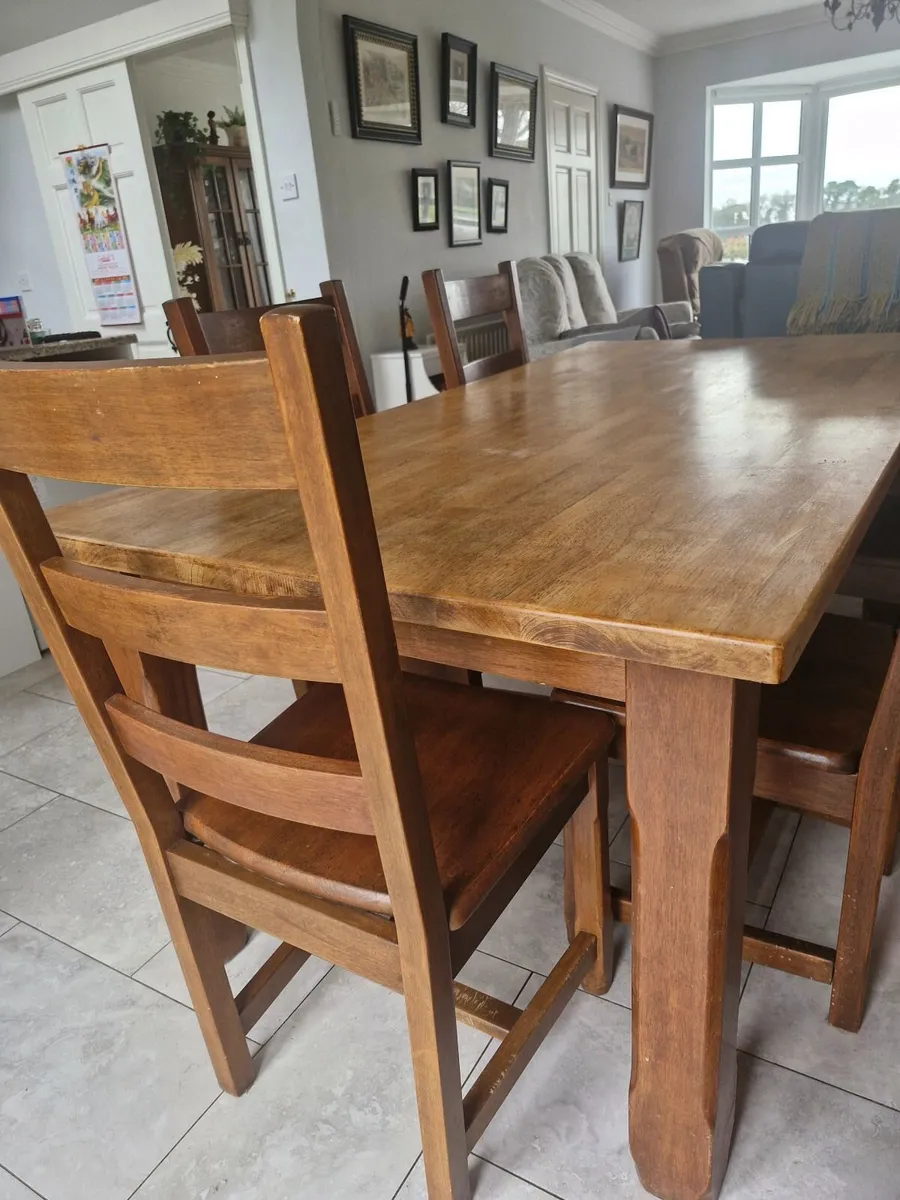 Table and  chairs - Image 4