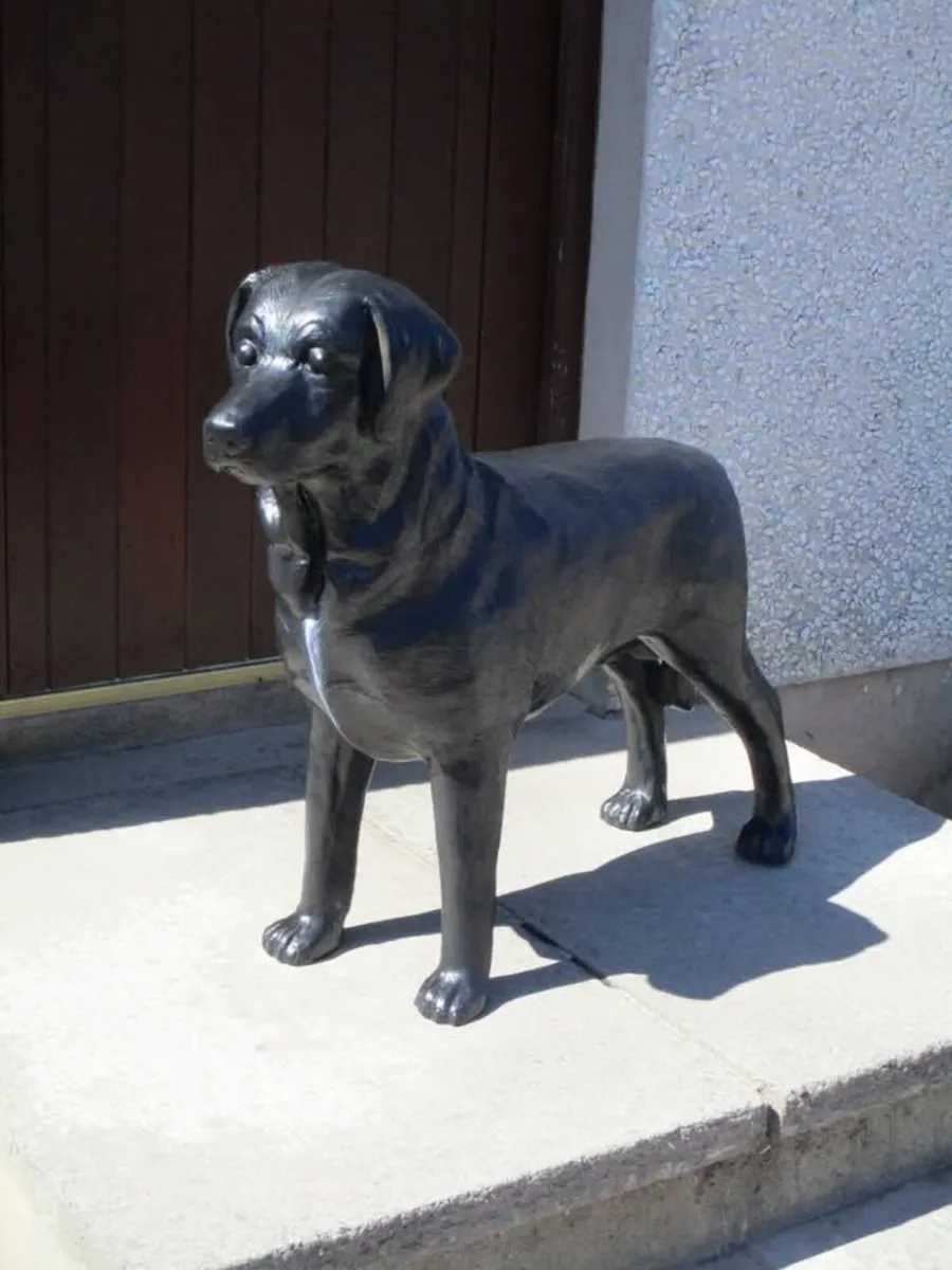 Large Labrador Statue - Image 2