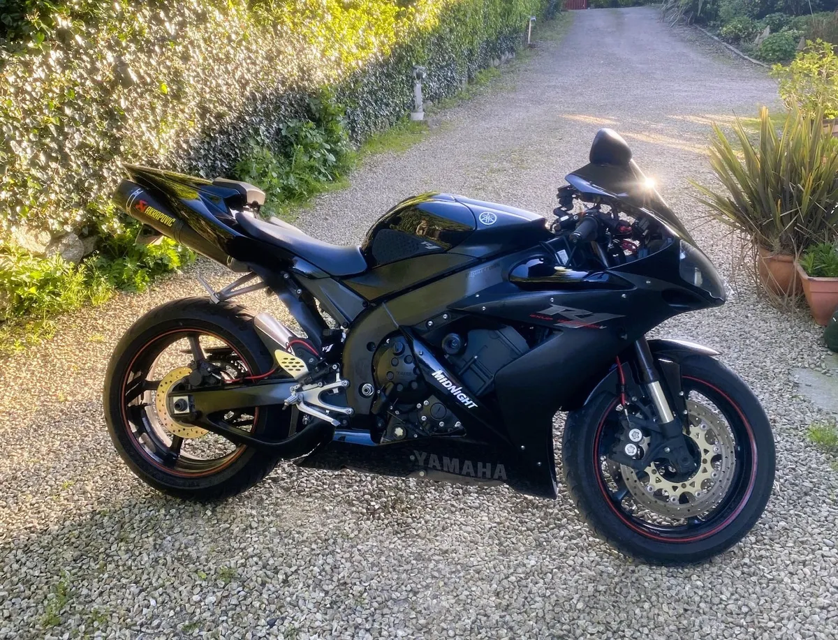 Yamaha YZF R1 2006 - Image 3