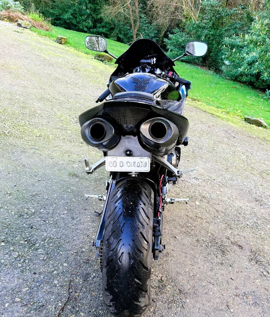 Yamaha YZF R1 2006 - Image 4