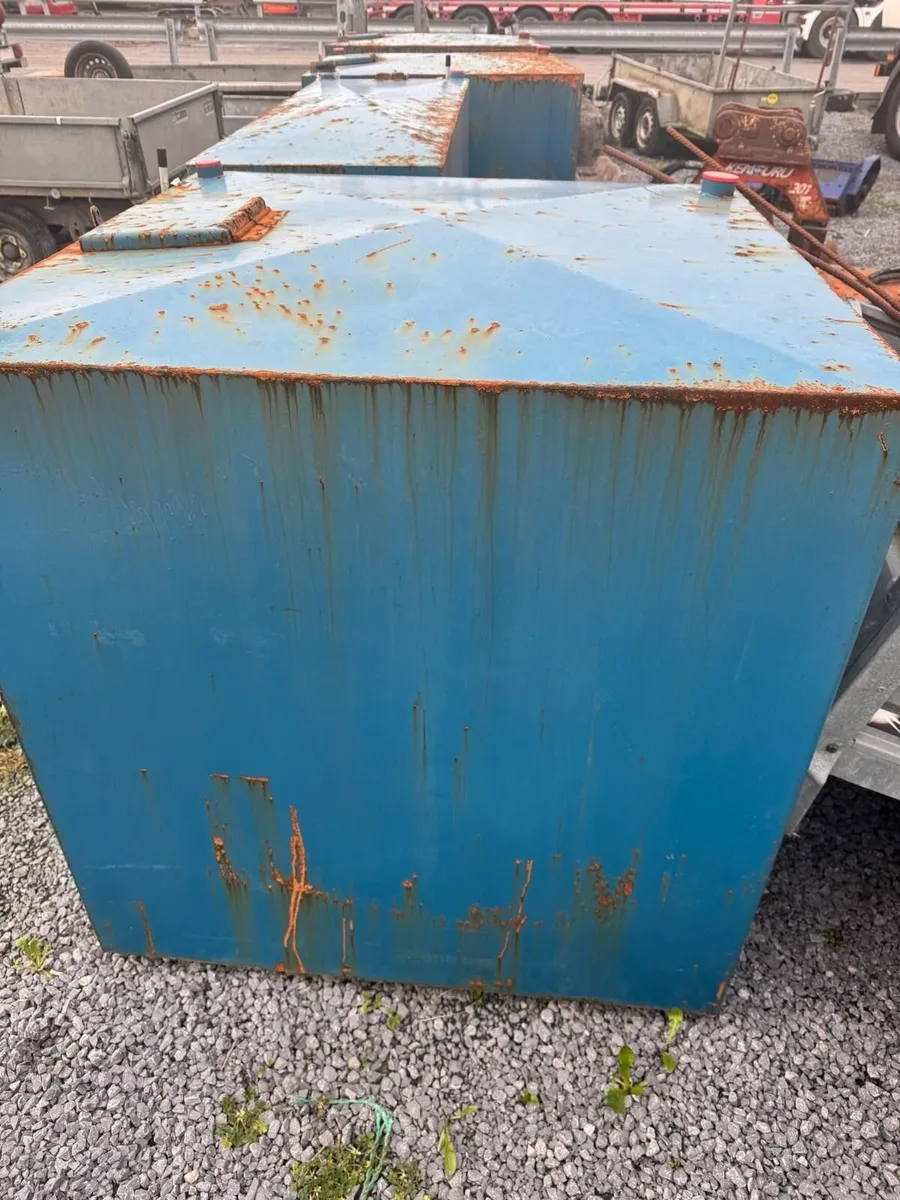 Steel Oil or Fuel Storage Tanks, 1500 Ltr each, ha - Image 2