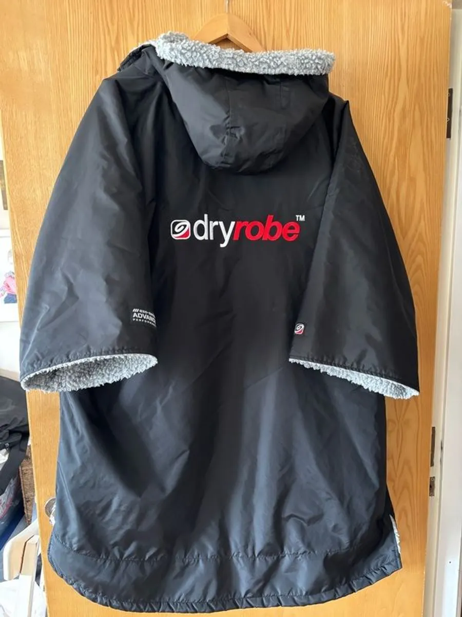 Black & Grey Kids Dryrobe - Image 1