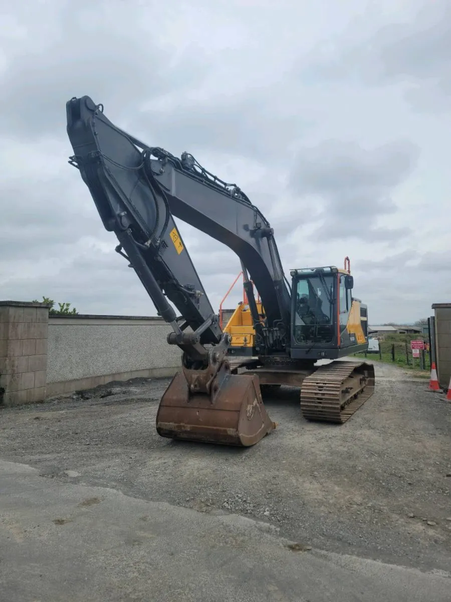 Volvo EC250El - Image 2