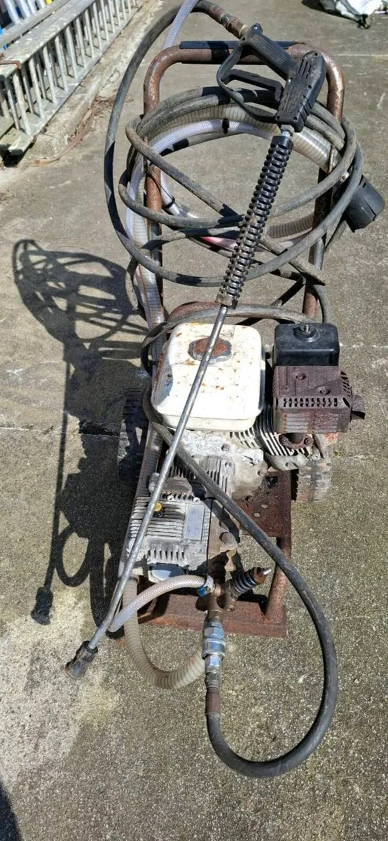 Honda petrol Power washer- with Big water pump - Image 1