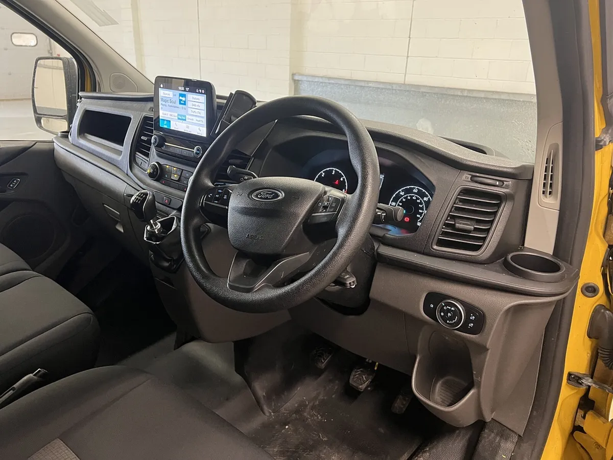 2022 Ford Transit Custom Panel Van - Image 4