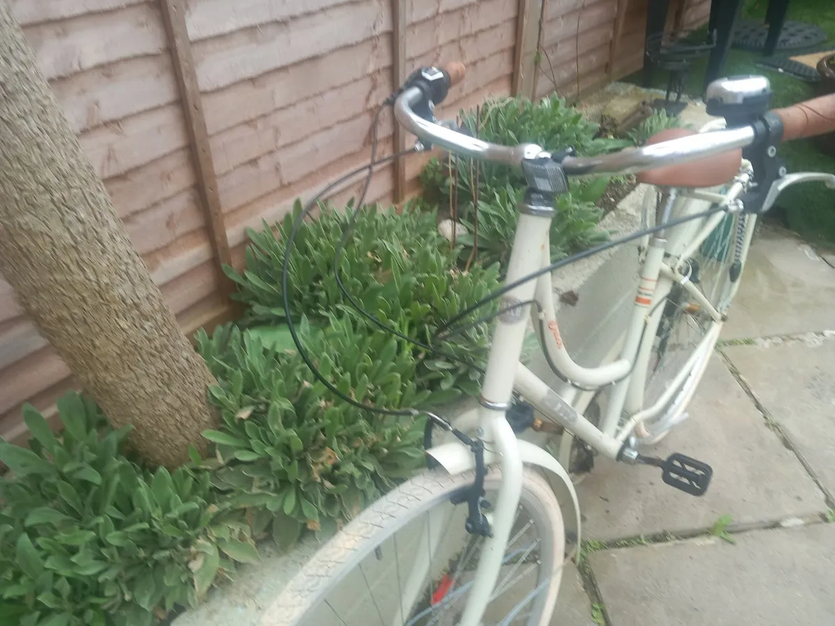 ladies bike - Image 3