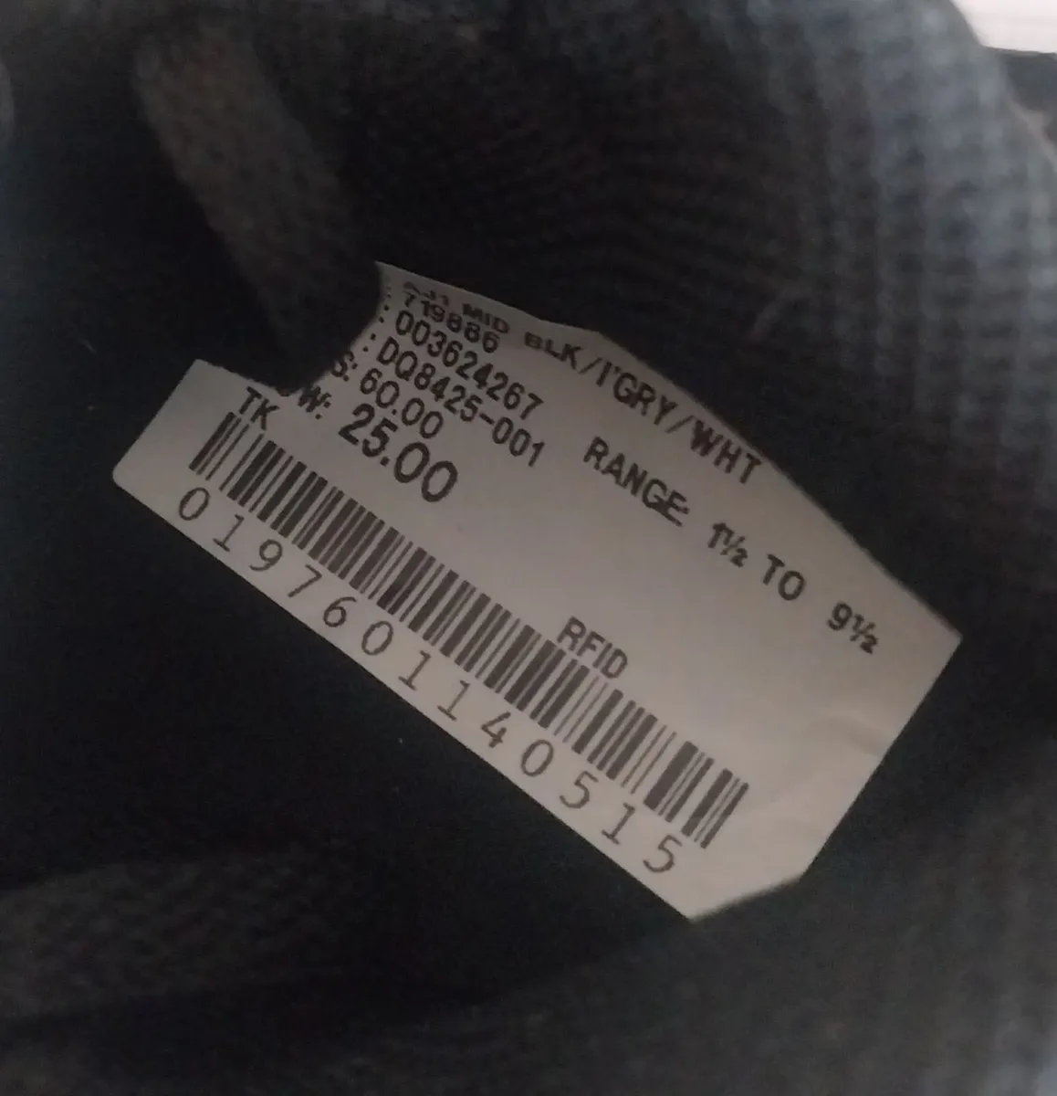 JDs Jordan toddler trainers - Image 2