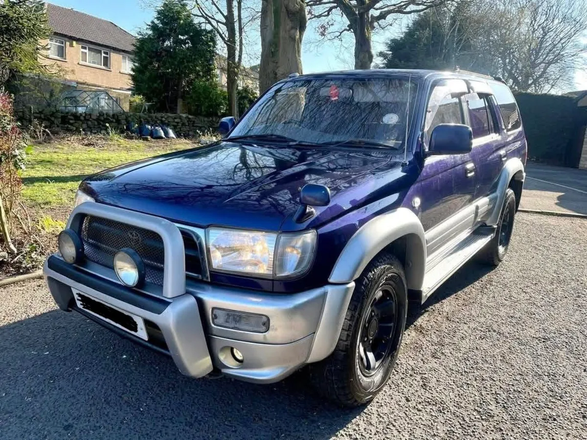 Toyota Hilux Surf - Image 1