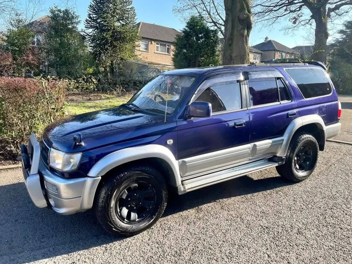 Toyota Hilux Surf - Image 2