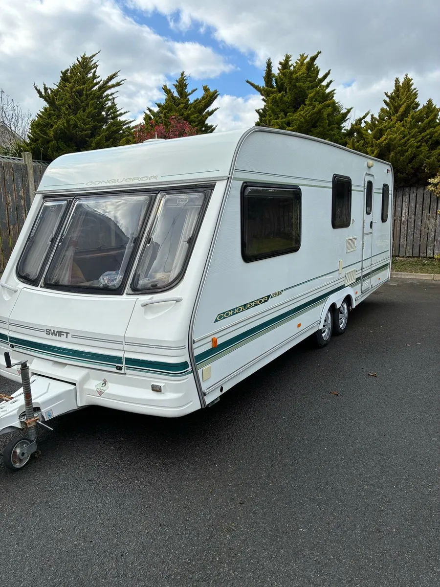 Switch Conqueror 4 Berth + Awning - Image 1