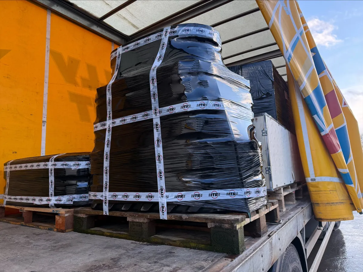 On & Gone @ Undercarriage Ireland - Image 1