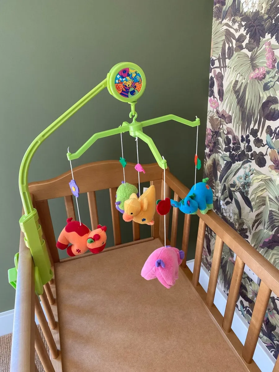 Pine baby  rocking crib with musical mobile - Image 4