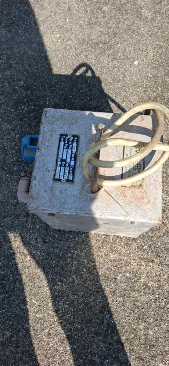 Three phase transformer-good condition - Image 3