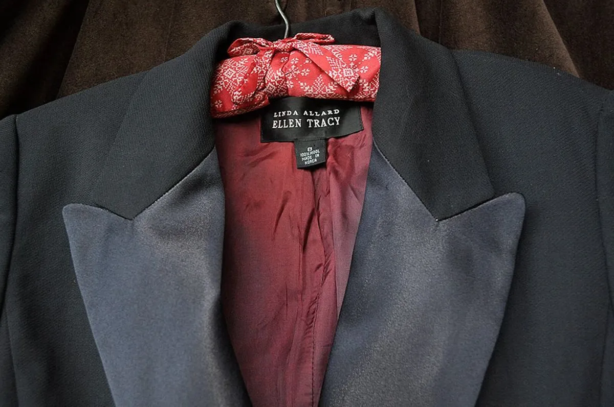 Tuxedo Style Ladies Black Wool Dress Jacket Size 8 - Image 3