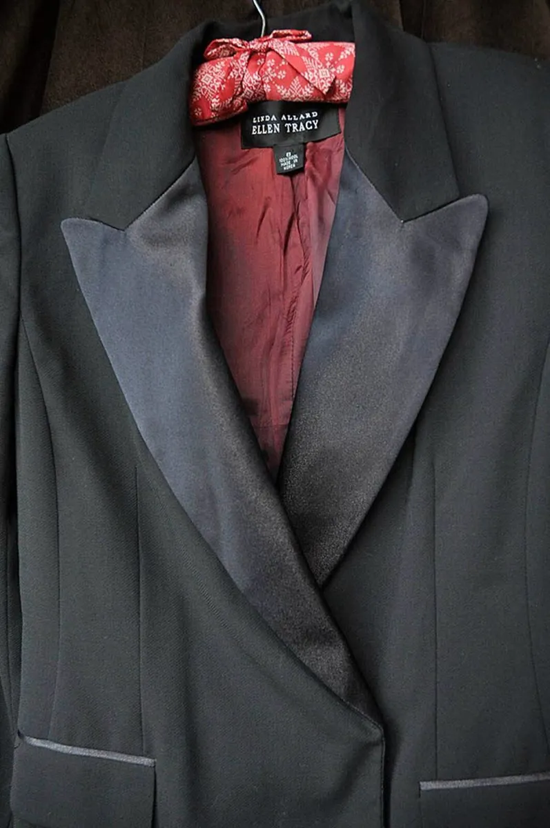 Tuxedo Style Ladies Black Wool Dress Jacket Size 8 - Image 4