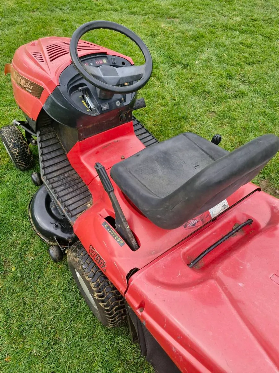 Castlegarden ride on mower Delivery available - Image 4