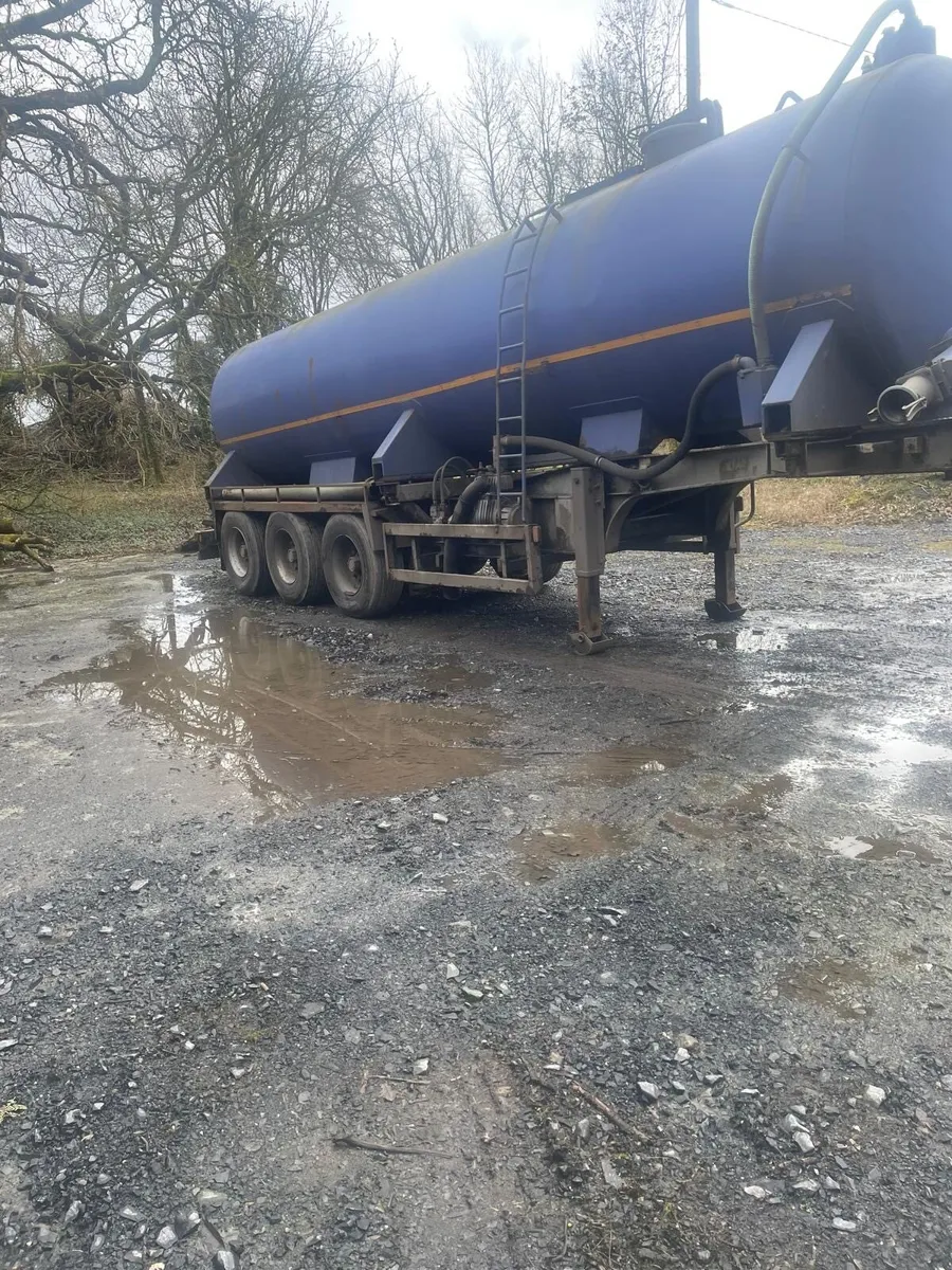 Vacuum Tanker - Image 1