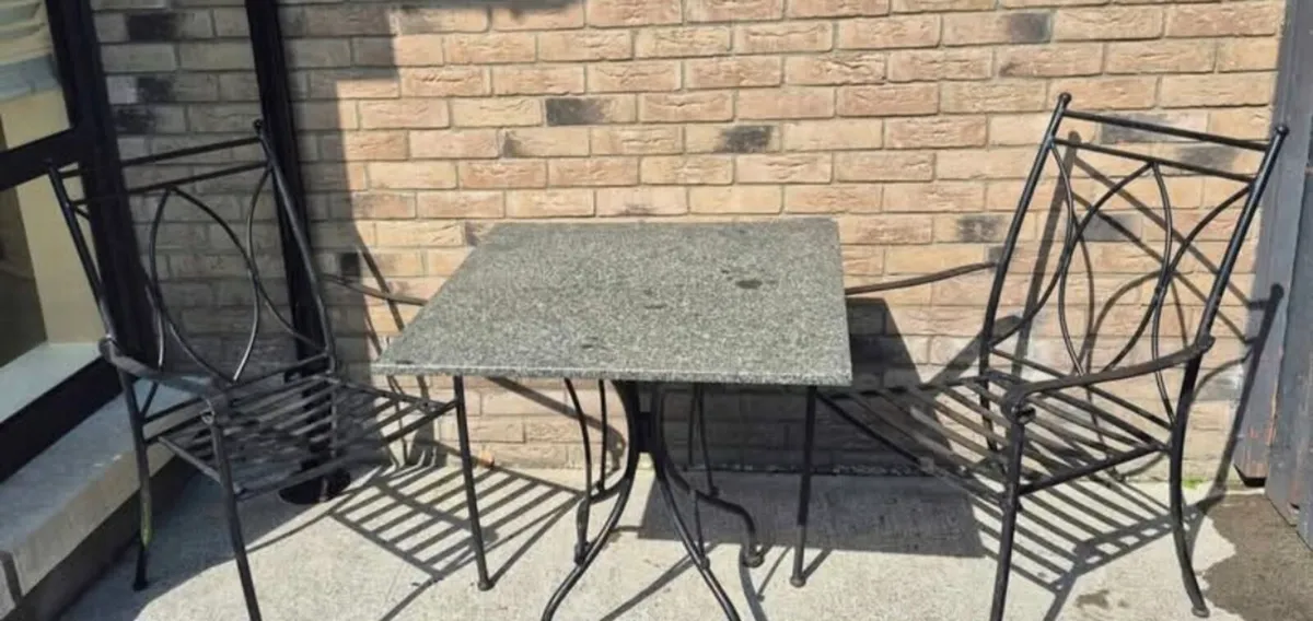 GARDEN TABLE AND 2 CHAIRS DUBLIN15 BLANCHARDSTOWN - Image 3