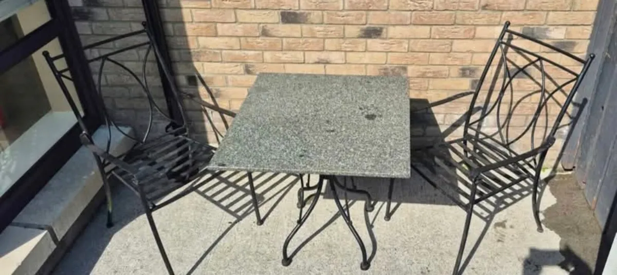 GARDEN TABLE AND 2 CHAIRS DUBLIN15 BLANCHARDSTOWN - Image 1