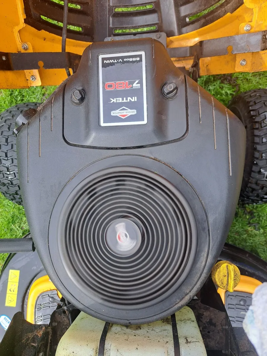 Club Cadet ride on mower - Image 2