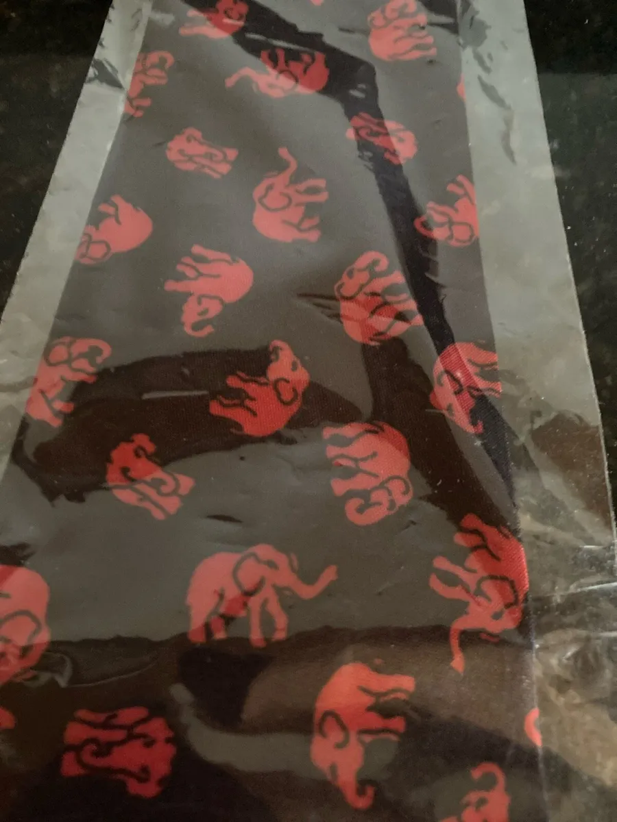 New in packaging silk tie from Thailand - Image 3